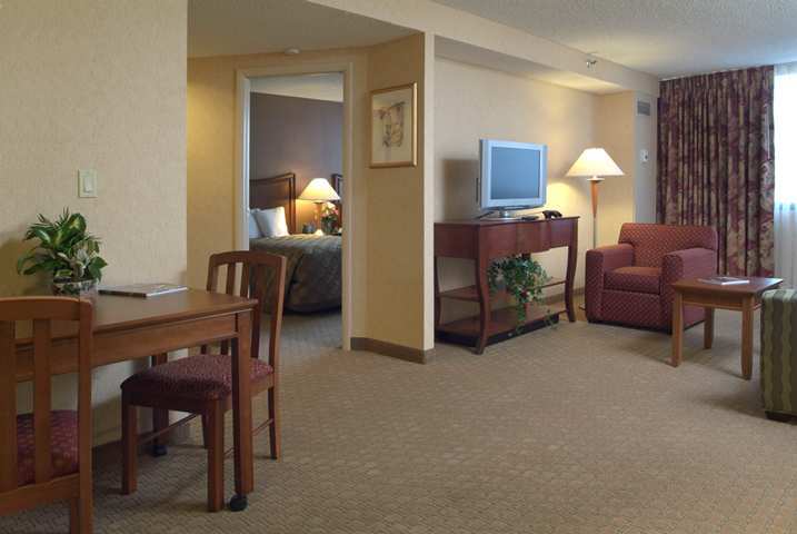 Embassy Suites Cleveland - Downtown Room photo